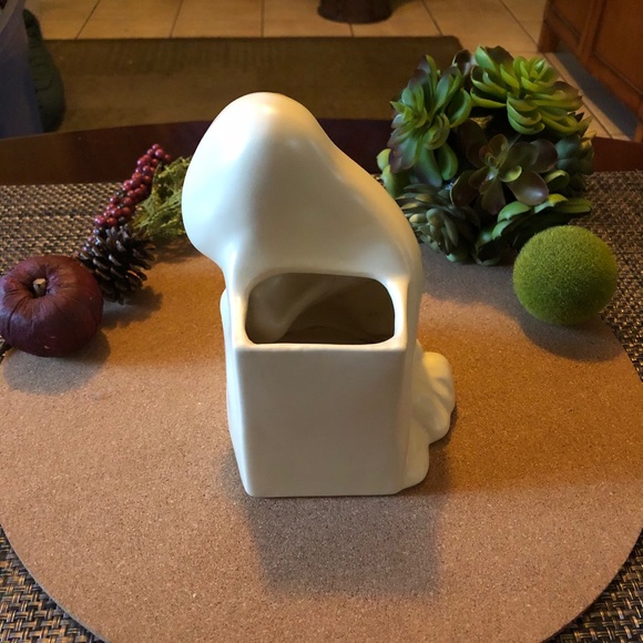 Mid Century Virgin Mary Madonna Hull Vase Planter - Picture 3 of 7